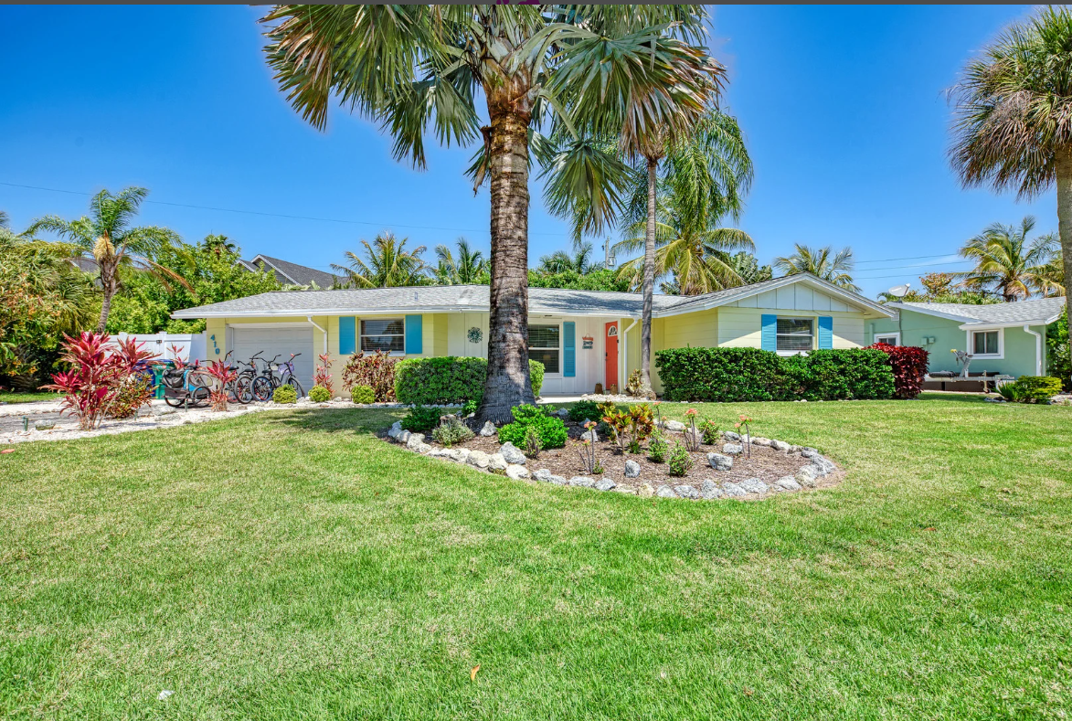 Holmes Beach – 2Bed/2Bath – Avail. 7/8-7/15 - Image 2